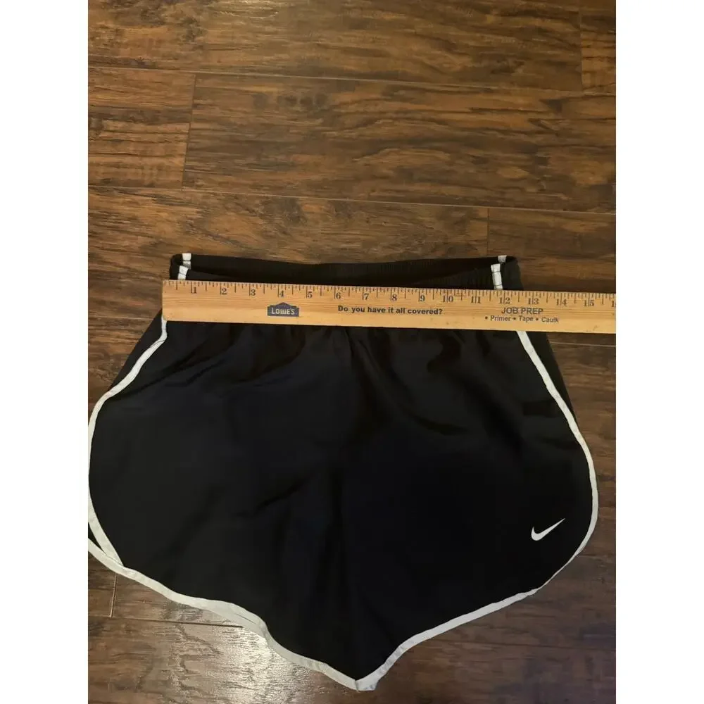 Girls Nike Shorts Size XL Black And White Youth Dri Fit